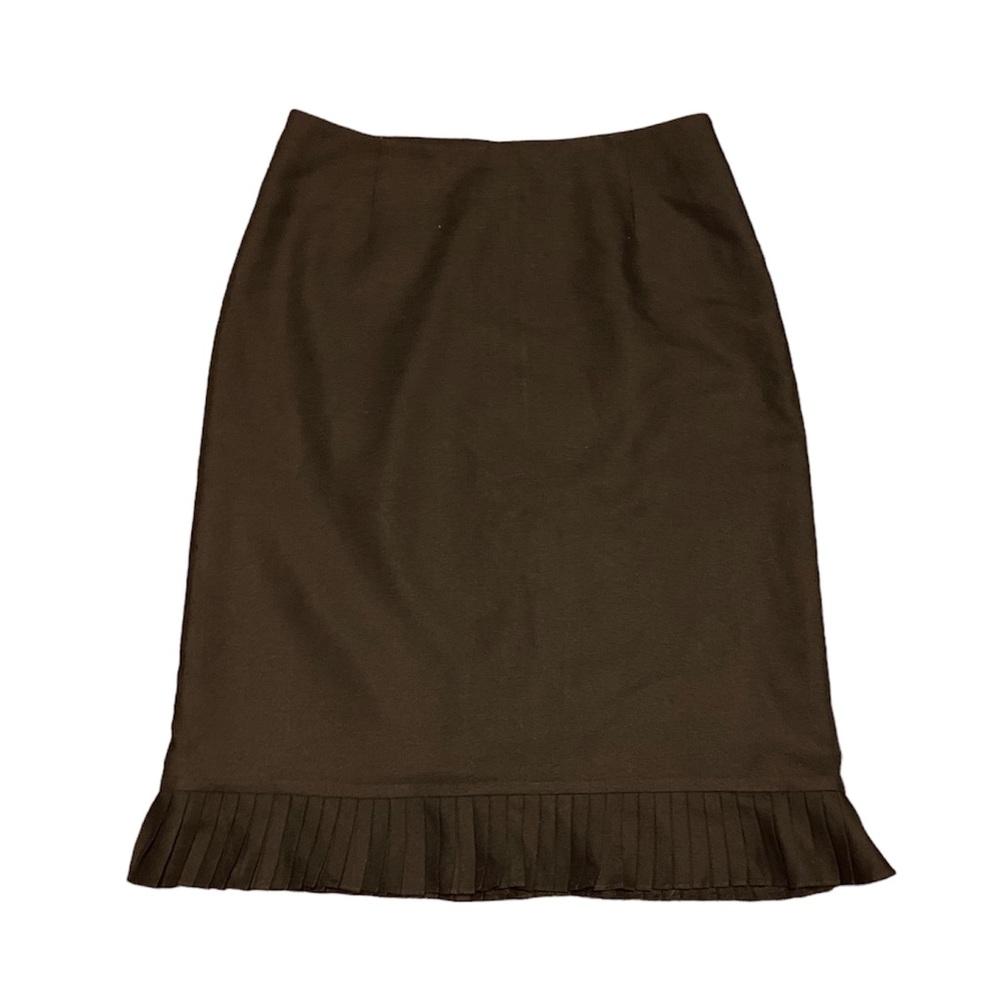 Ann Taylor size 6 black straight line skirt.